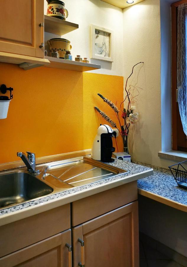 Casa Rustica Con Giardino Caprino Veronese Exterior foto
